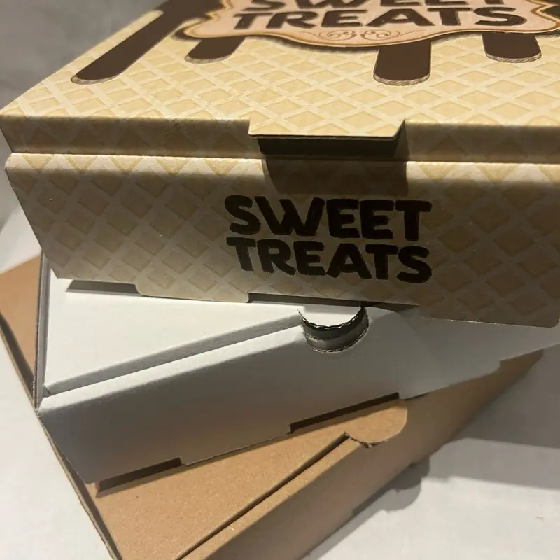 Boyfriend -  chocolate gift box.  The perfect novelty gift for anyone in your life! For birthdays, Christmas and Easter! A delicious sweet snack in a choice of flavours 4