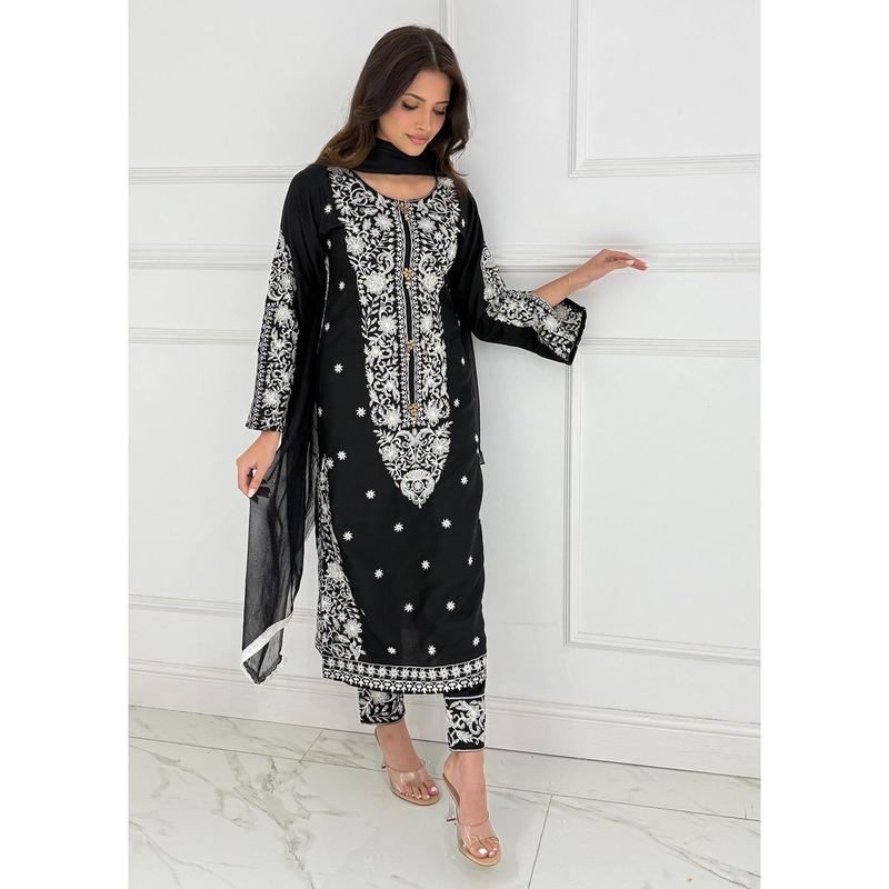 HK271 Jabeen - Black Linen Oufit 1