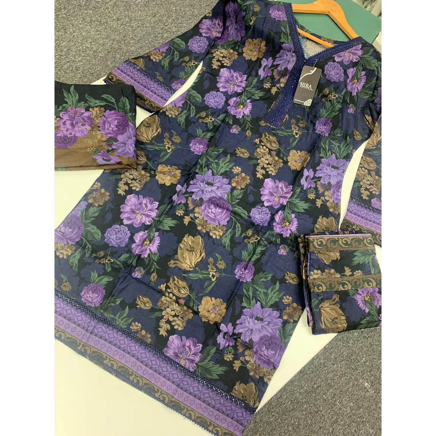 ROSHNI Embroidered Dhanak 3pc Readymade | HL384