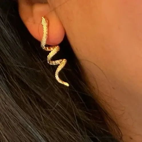 Reputation Snake earrings in gold