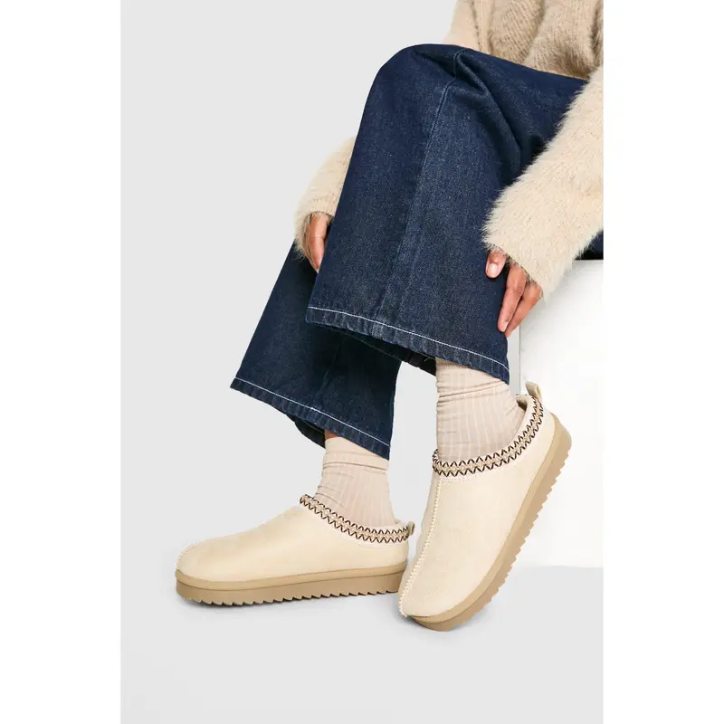 Embroidered Cosy Mules 0