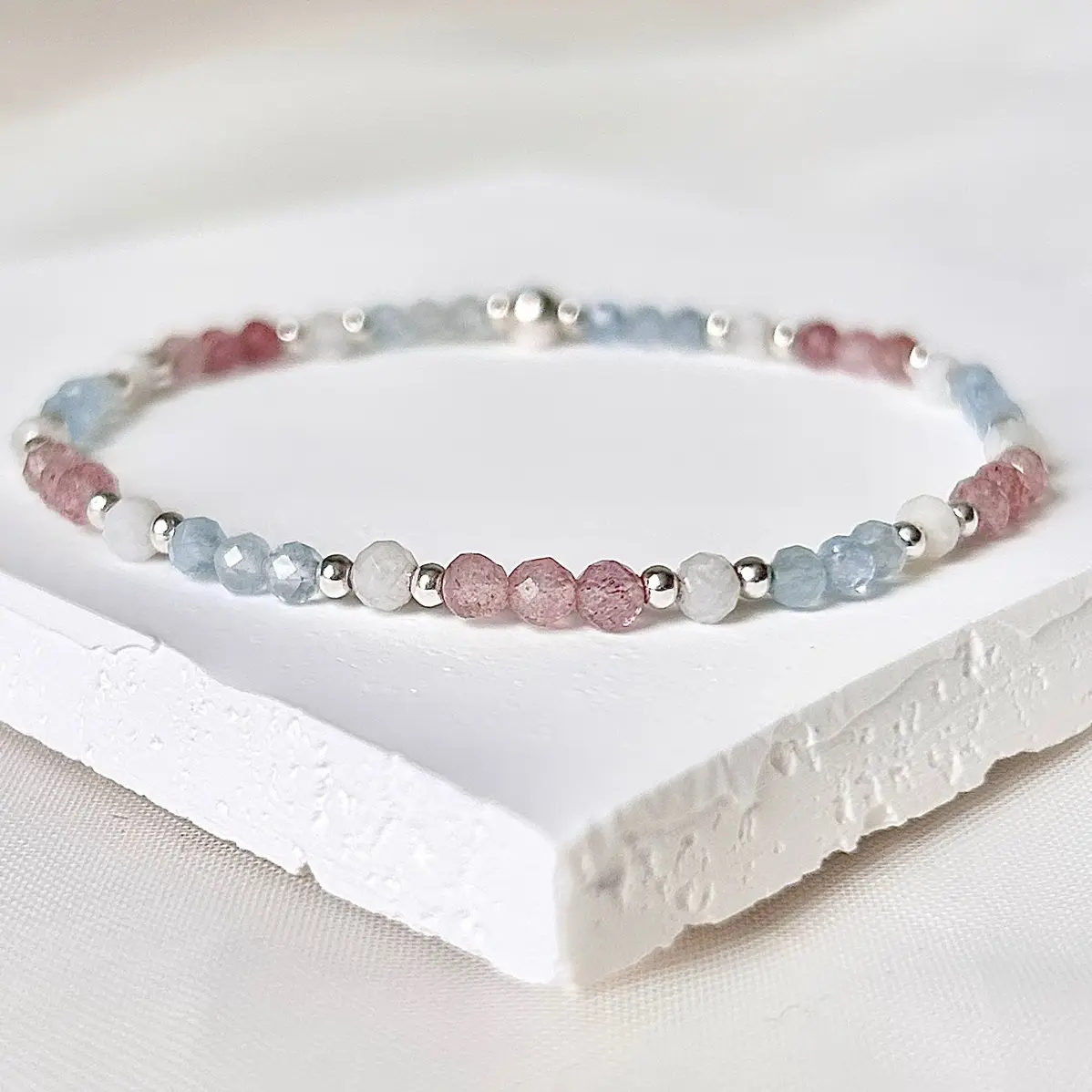 Aquamarine, Moonstone and Strawberry Quartz Mixed Gemstone Bracelet. 925 Sterling Silver