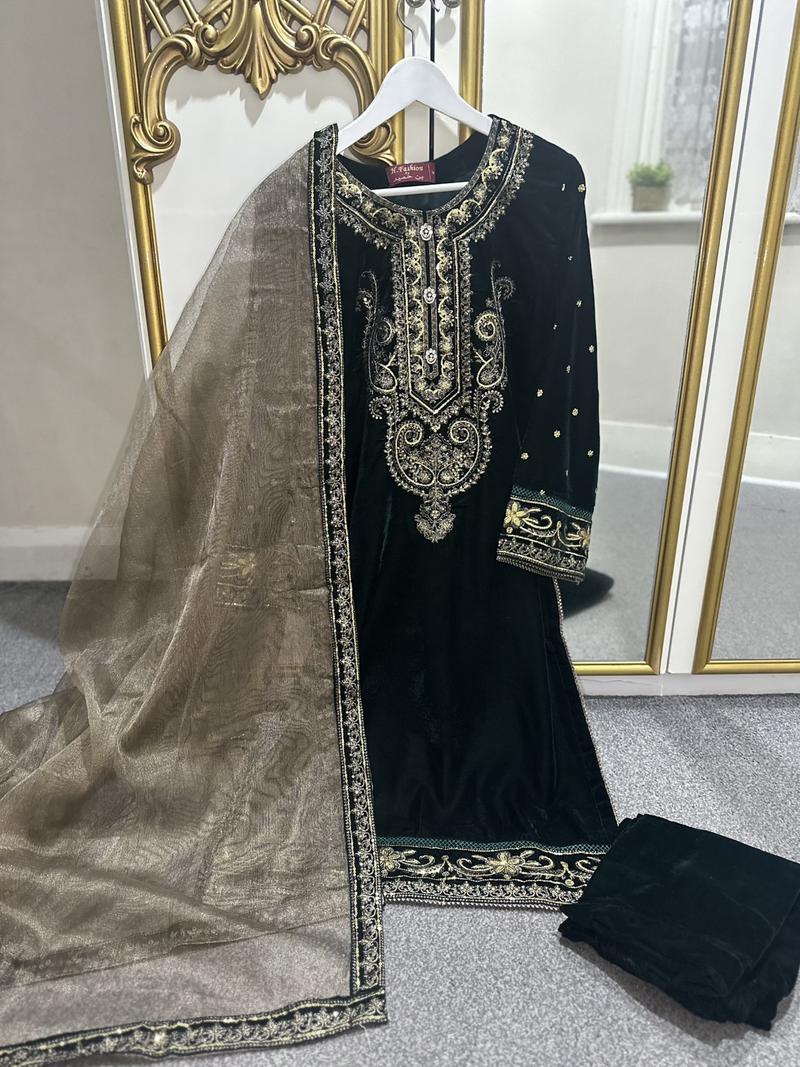 Product Introduction of LUXURIOUS 3 piece premium micro velvet suits - H fashion by Bin Hameed Womenswear 29