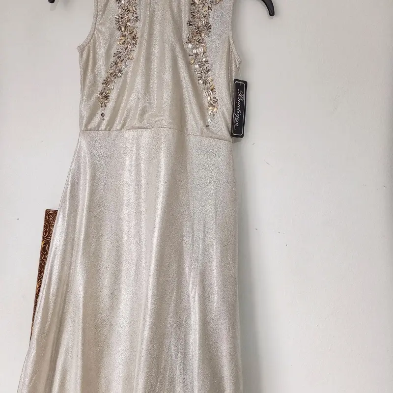 Minnie minors gown beig Shimmer 1
