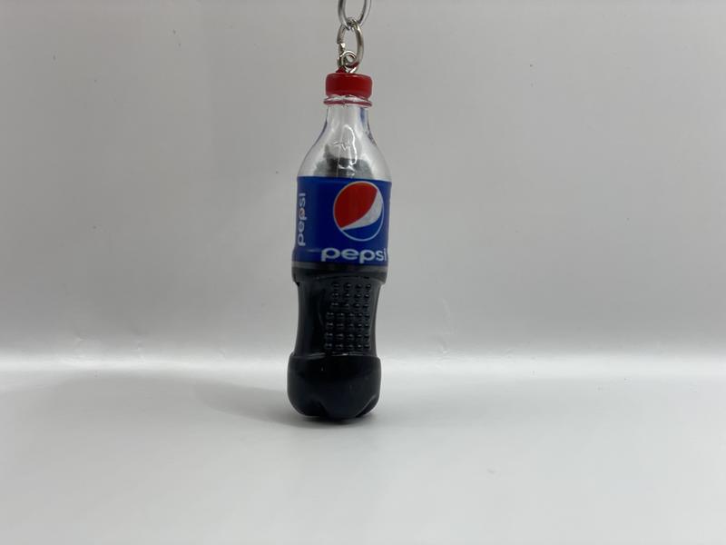 Product Introduction of Mini Fizzy Drink Bottles Keyring Coke Pepsi Fanta Sprite Soda Pop Key Chain 10