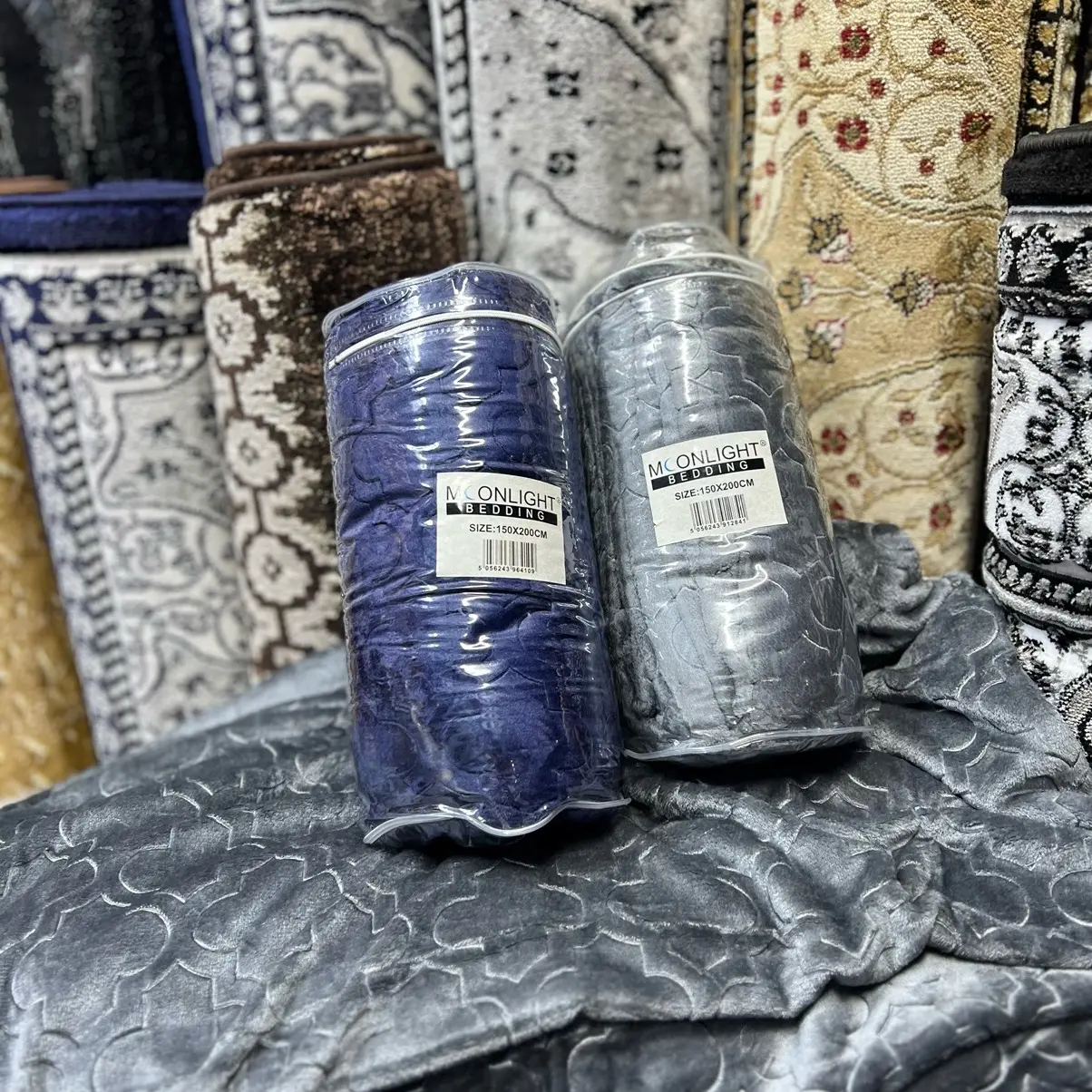Single Size Throw Blanket (150 x 200cm) Soft, Simple, Classic and  Durable blanket ideal for a good night sleep!!)