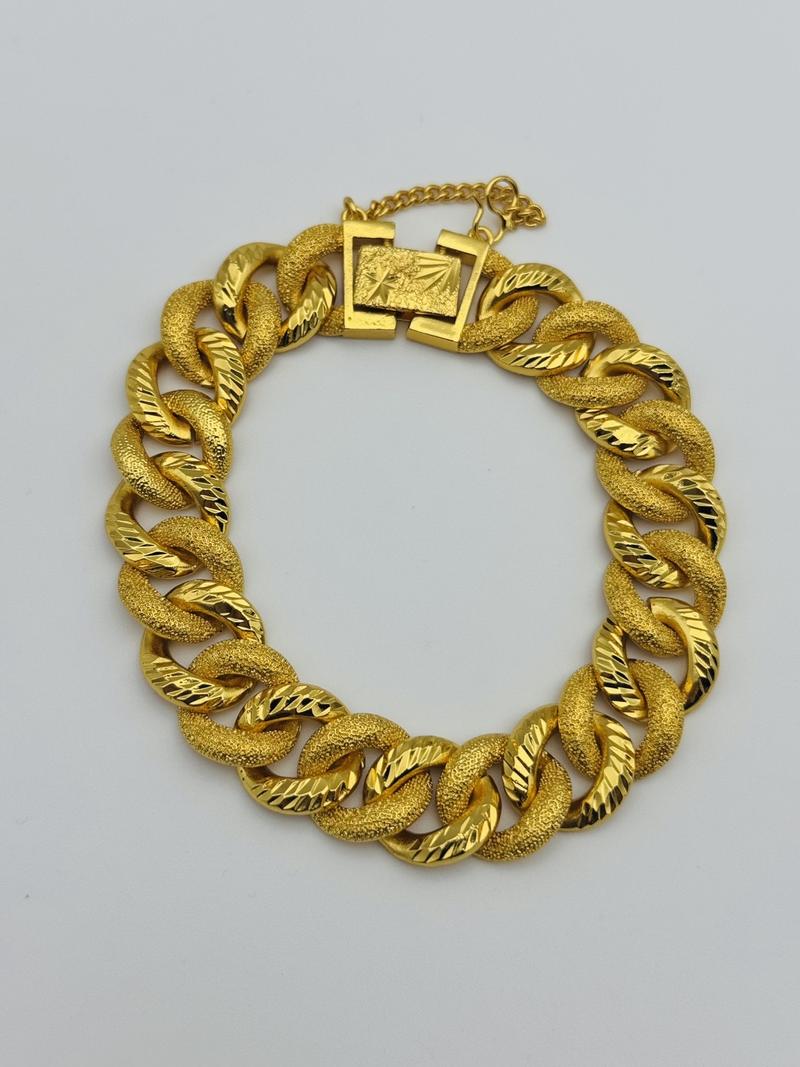 Product Introduction of Gold Plated Brass Bracelet for Women - Fashion Accessory 1