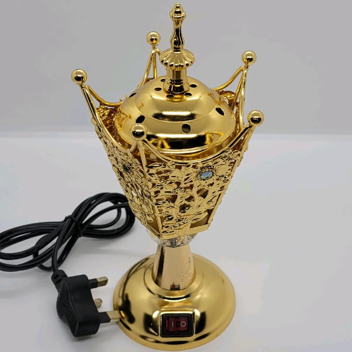 Electric Bakhoor Incense fragrance burner with lid in Yellow Gold and 3 pin plug