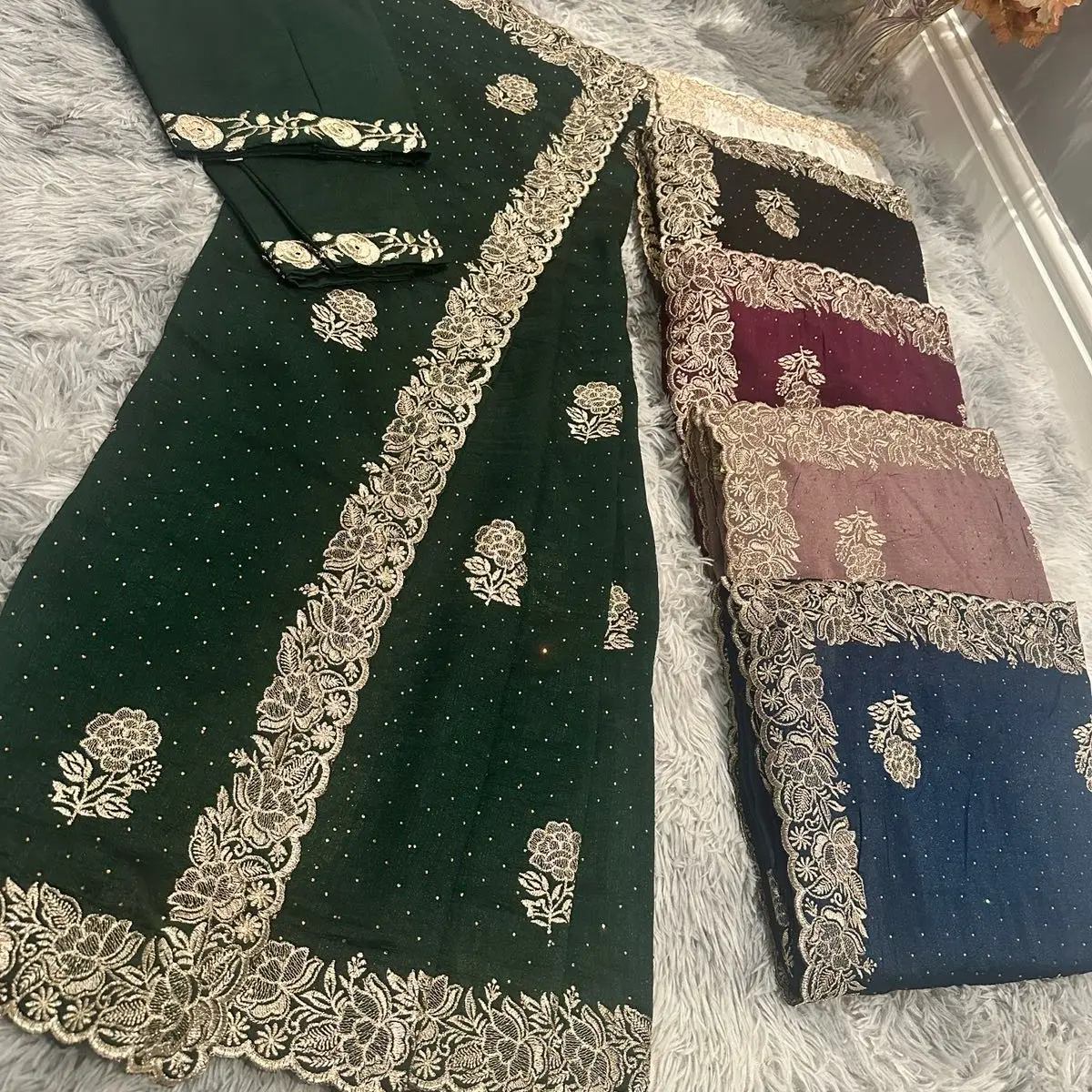 New Stylish Gold Thread Work Saree with Ready Made blouse-Casual for All Occasions - Womenswear