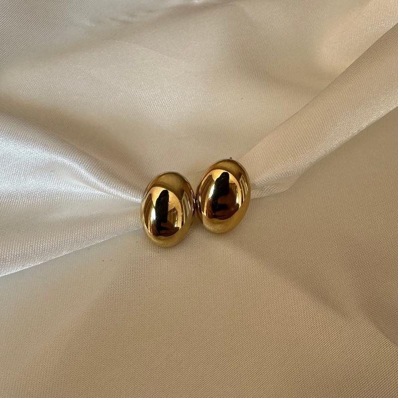 Oval Gold Studs 0