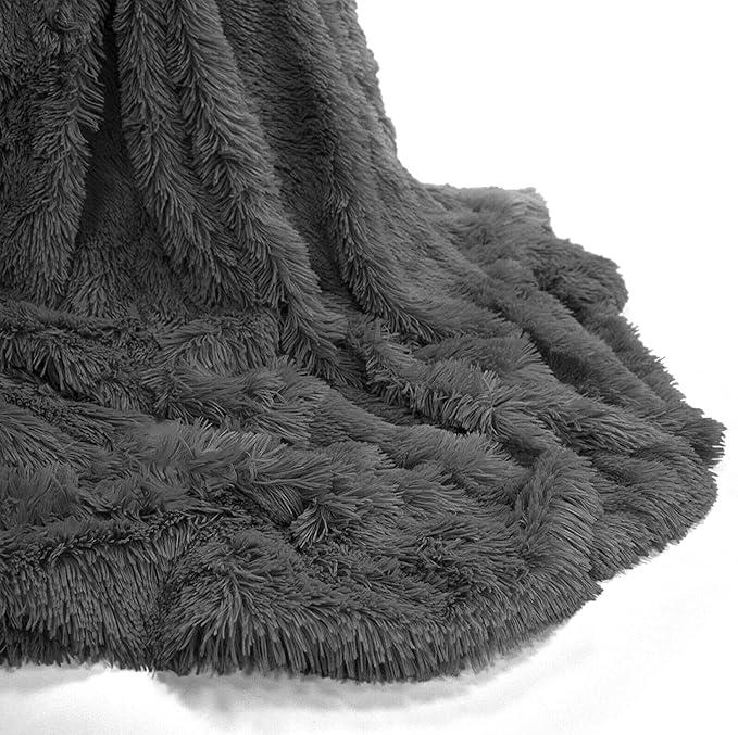 Product Introduction of Teddy Soft & Snug Fur Throw Blanket With Reversible Plain Sherpa Teddy Fleece - Double Sided Design 1