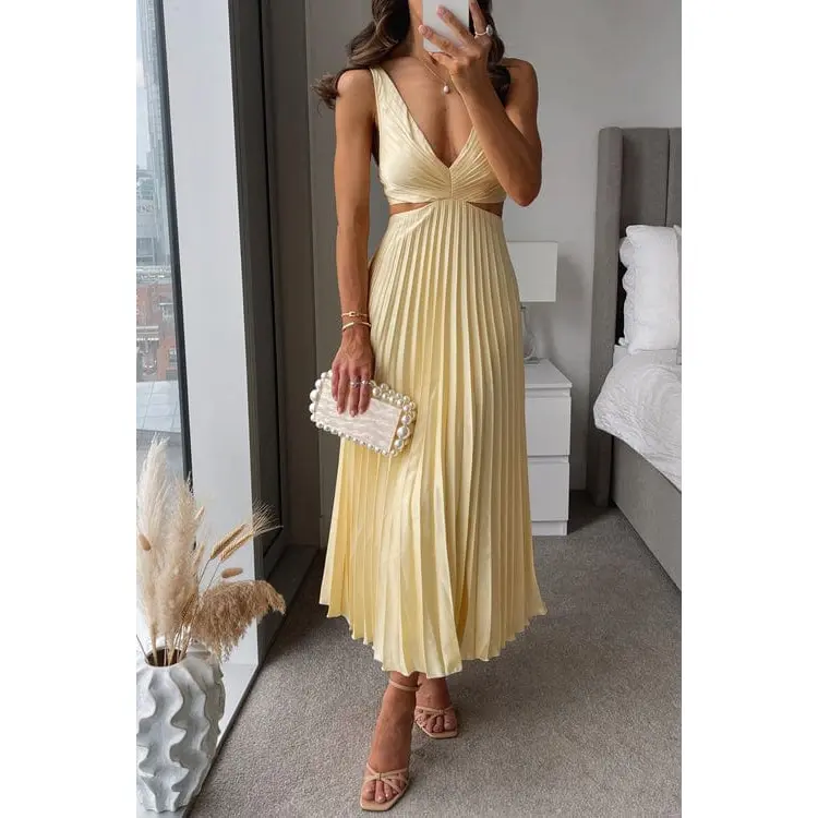 Mira|       Pleated Dress