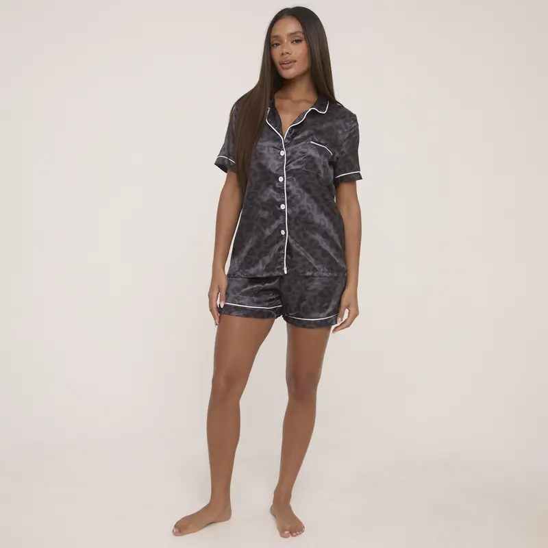 Short Sleeve Shirt And Shorts Pyjama Set 4
