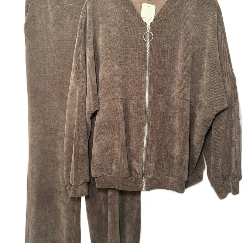 Pretty B Boutique Women’s Tracksuit With gold Zip Detail-Womenswear -Comfort- Casual Fashion Everyday Jacket Overalls 3