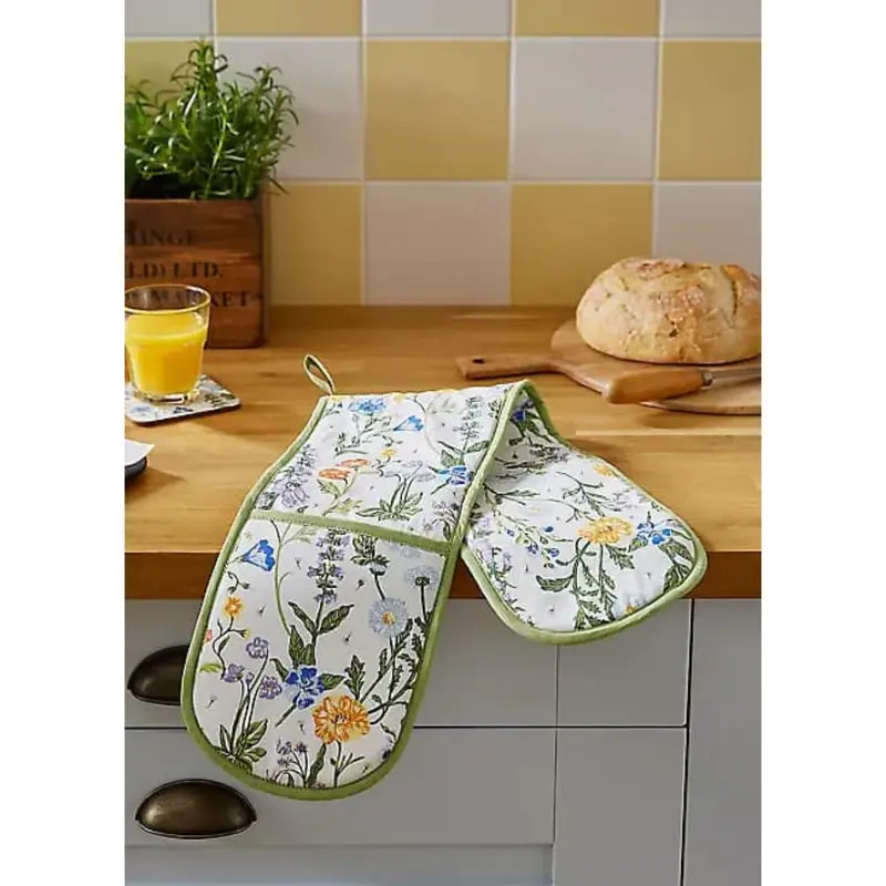 Stylish Double Oven Gloves with Insulated Cotton Mitts & Pot Holder - Various Designs - Classic, Bakeware - Heat Resistant 1