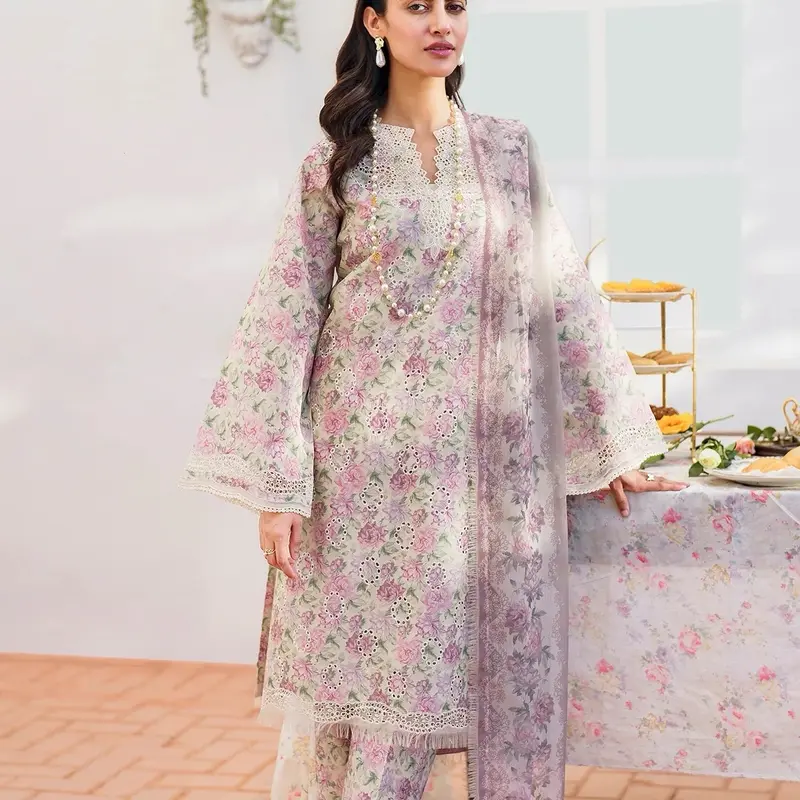 Baroque beautiful embroidered 3 piece lawn suit, Asian Pakistani traditional  Womenswear, original branded clothes 0