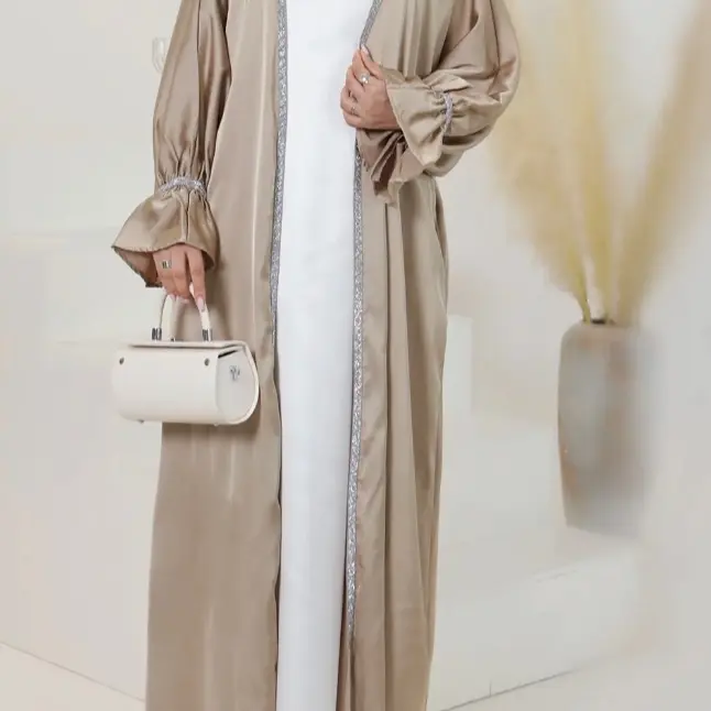 Embellished Open Abaya 3