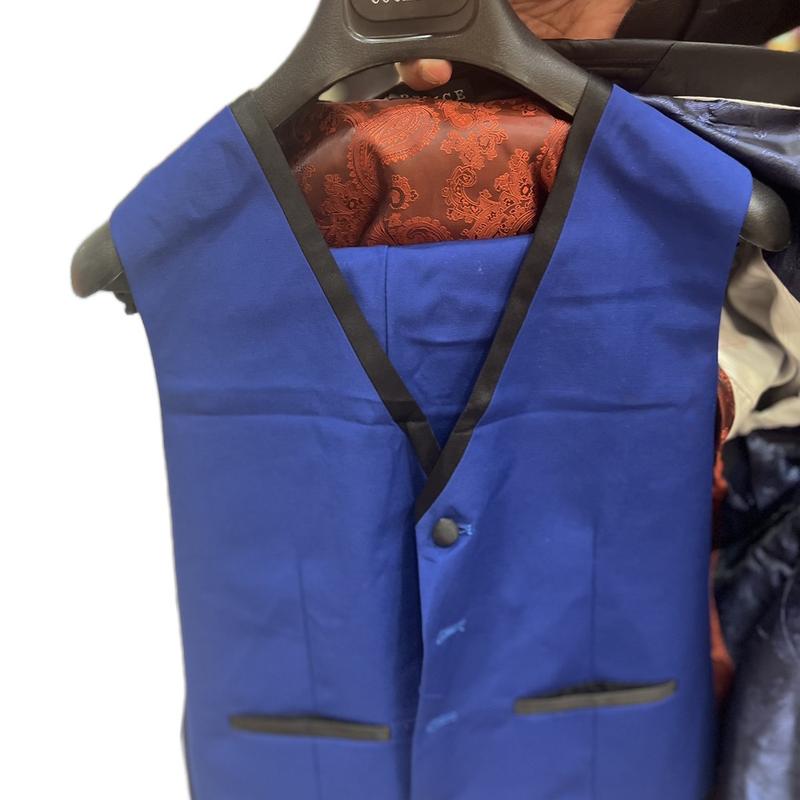 Blue tuxedo, boys 1
