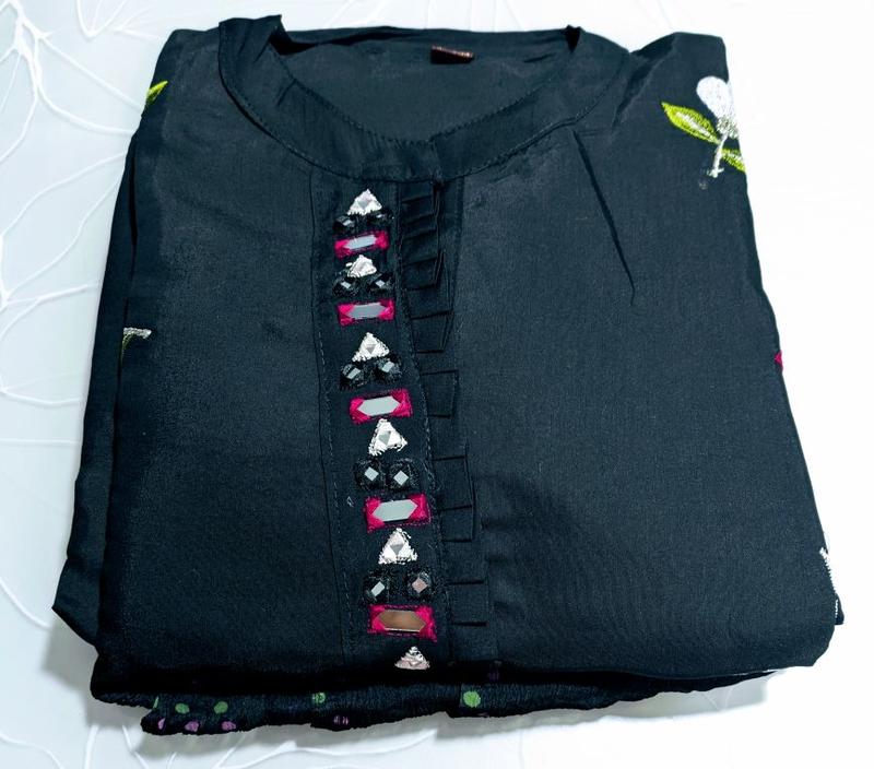 Product Introduction of women's party Wear three piece suits in different styles, different colors and different sizes 5