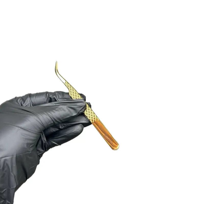 LGG Cosmetics Gold Edition Eyelash Tweezers 0