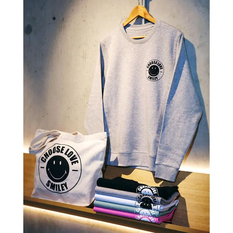 Choose Love × Smiley Grey T-Shirt - Unisex - Tshirt Cotton Menswear Top Streetwear Shortsleeve Round Neck Crewneck Casual Mens Womens Organic Tee Man 6