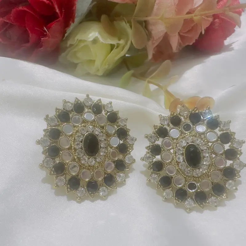 Elegant Pakistani mirror stone studs in peach and black with sliver 2