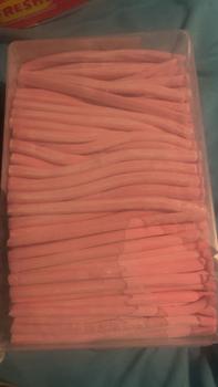 Product Review of FINI Smooth Strawberry Pencils Tub Sweets (Pack of 200) Contains Gluten Candy Candy from t**2 ** b** s**l ** 0