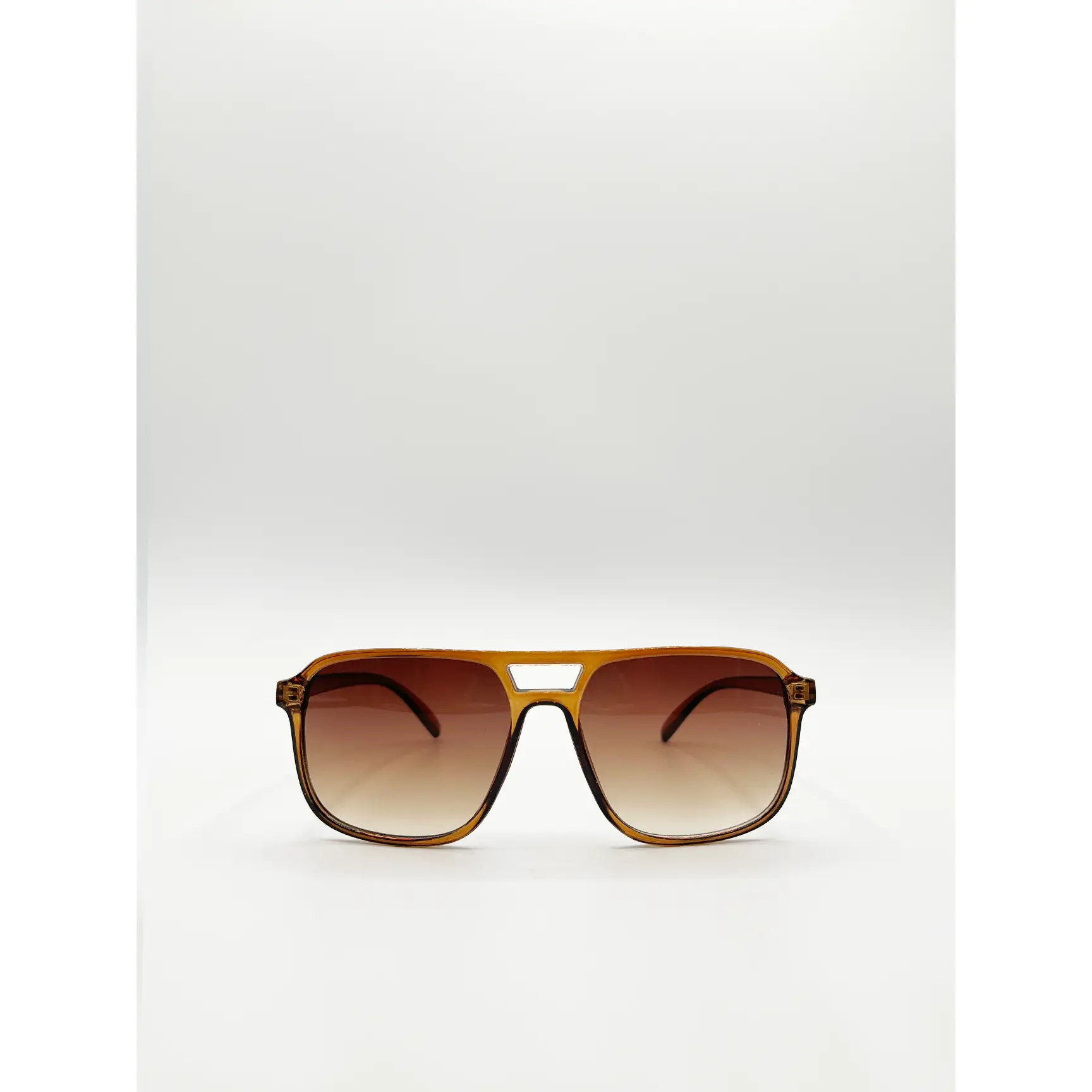 Plastic frame navigator sunglasses