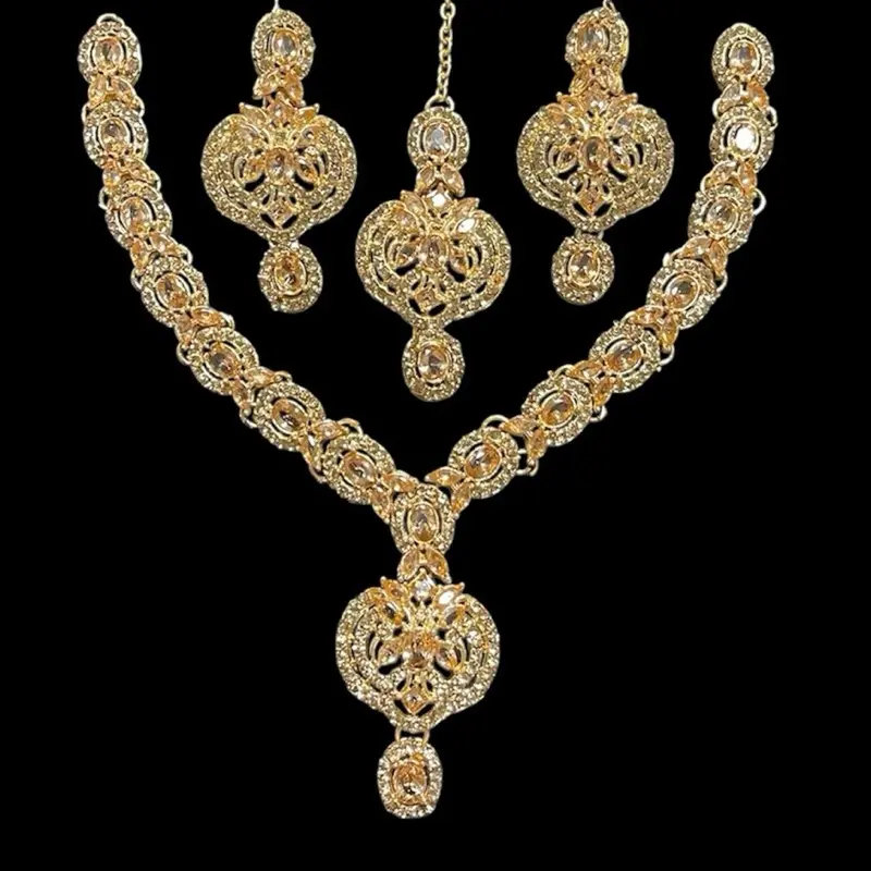 jewellery set. Necklace, earrings and tikka