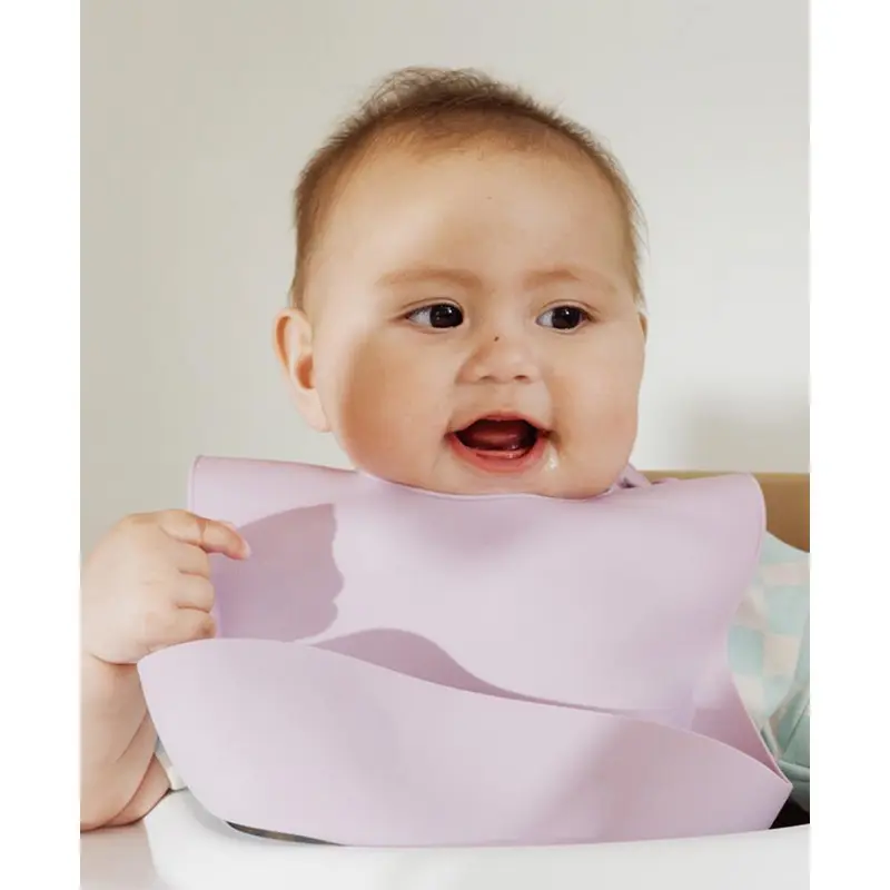 Pippeta Silicone Bib | Meadow Green 1