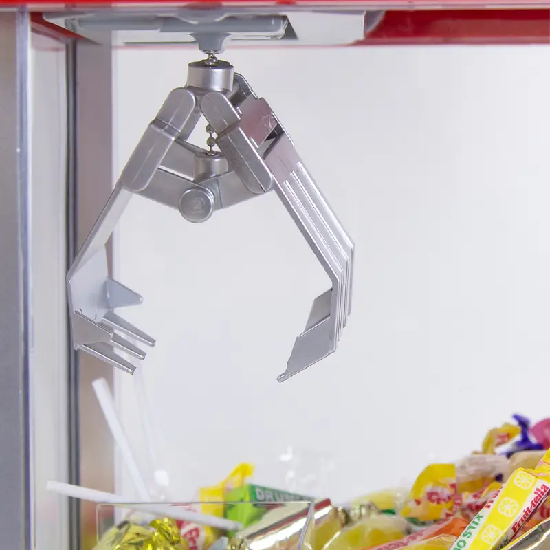 Global Gizmos Candy Grabber Machine / Battery Operated Kids Game / Retro Arcade Attraction / Novelty Sweets Dispenser / Toy Story Claw Game 4