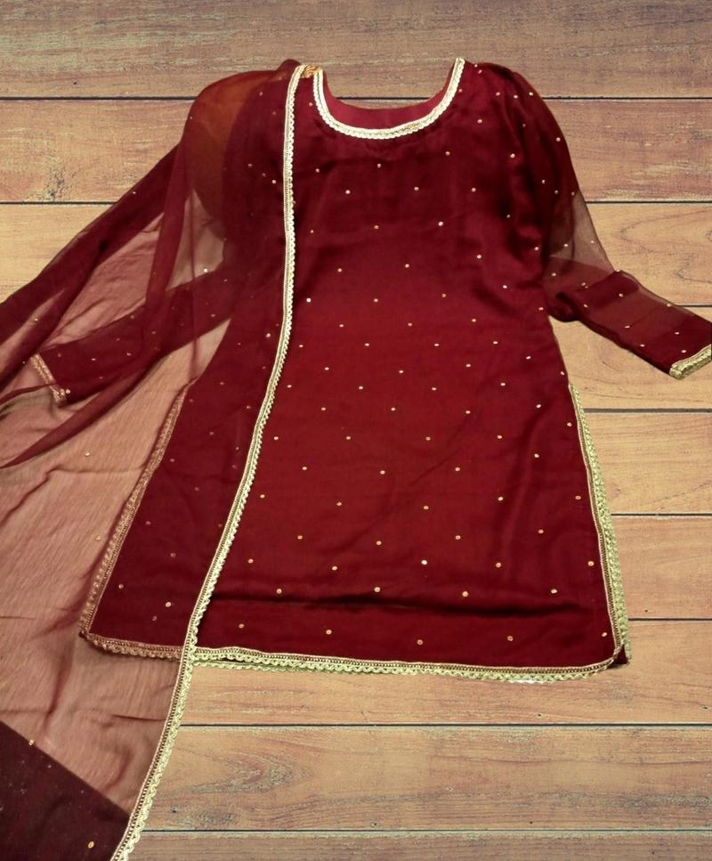 Product Introduction of Lightweight and Comfortable 3-Piece Chiffon Semi-Formal Suit with Tussle for Back Design - Fit 10