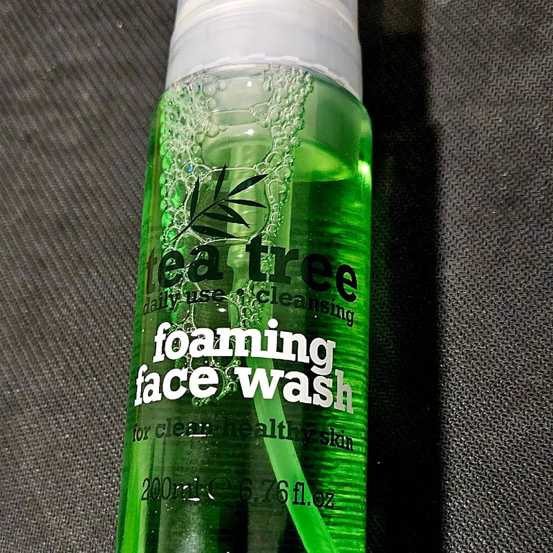 Tea Tree Foaming Face Wash - 200ml for Facial Skincare 2