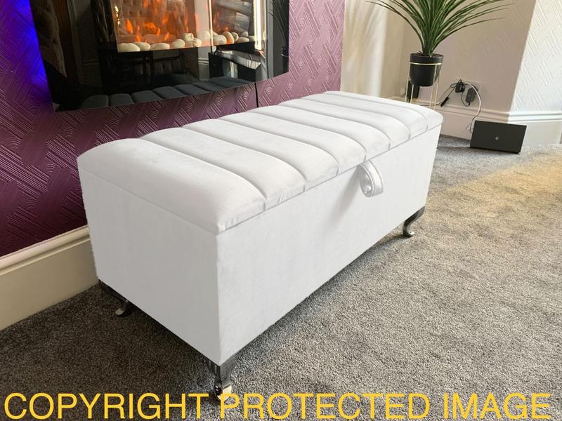 Product Introduction of Ottoman Storage Box Panel Cut Design Blanket Toys Storage Upholstered Bench Footstool Handcrafted Plush Velvet 11