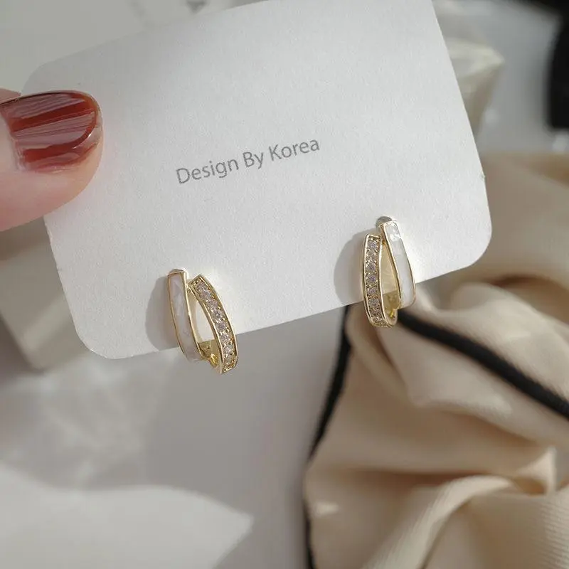 Gold Beautiful Pearl Earring