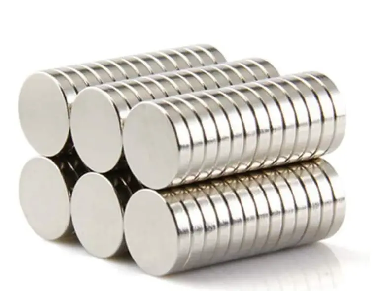 Yizhet 50pcs N38 Neodymium Strong Magnets Cylinder Fridge Magnets Rare Earth Disc Magnets for Arts, Crafts, Hobbies, Home and Office (8x2mm)