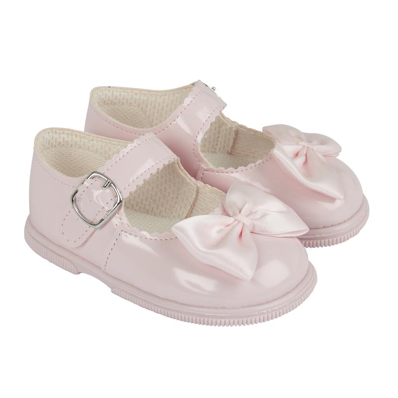 First walker baby shoes Made in England by Early Days since 1952 2