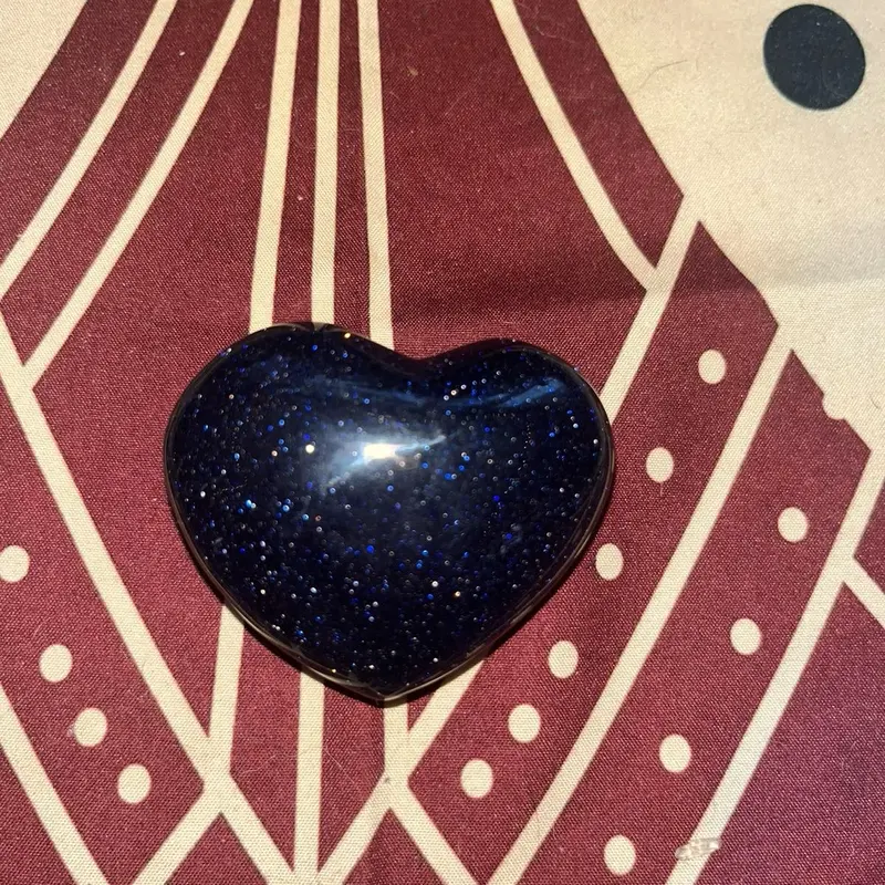 Extremely sparkly blue sandstone heart 1