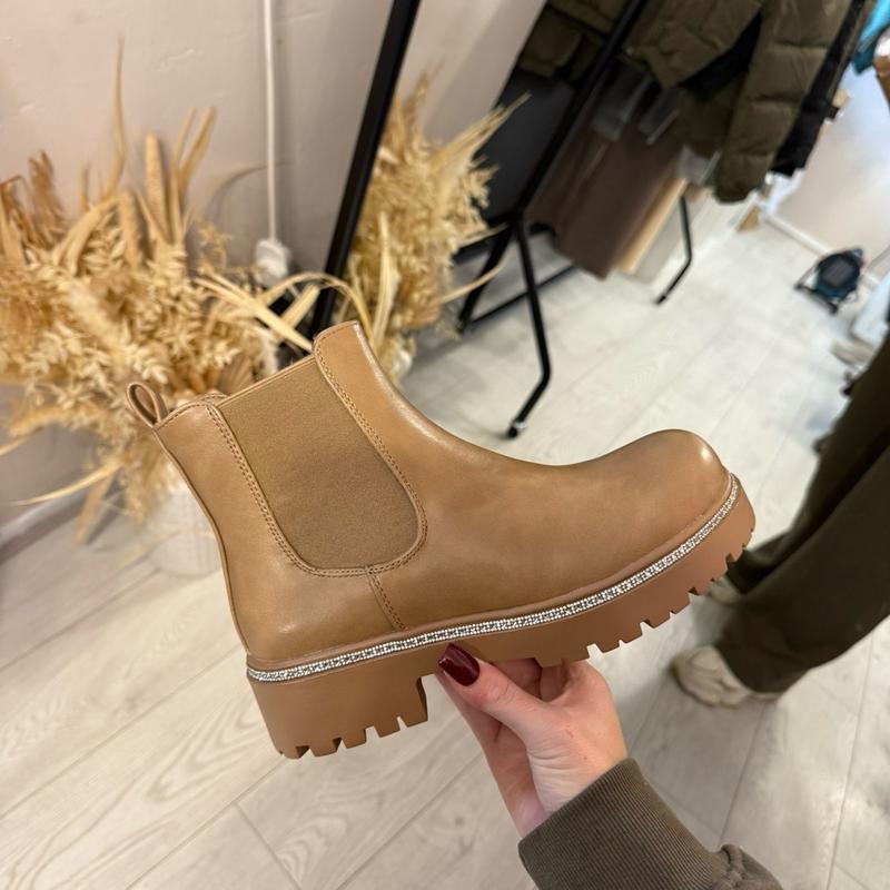 Diamanté brown Chelsea boots 5