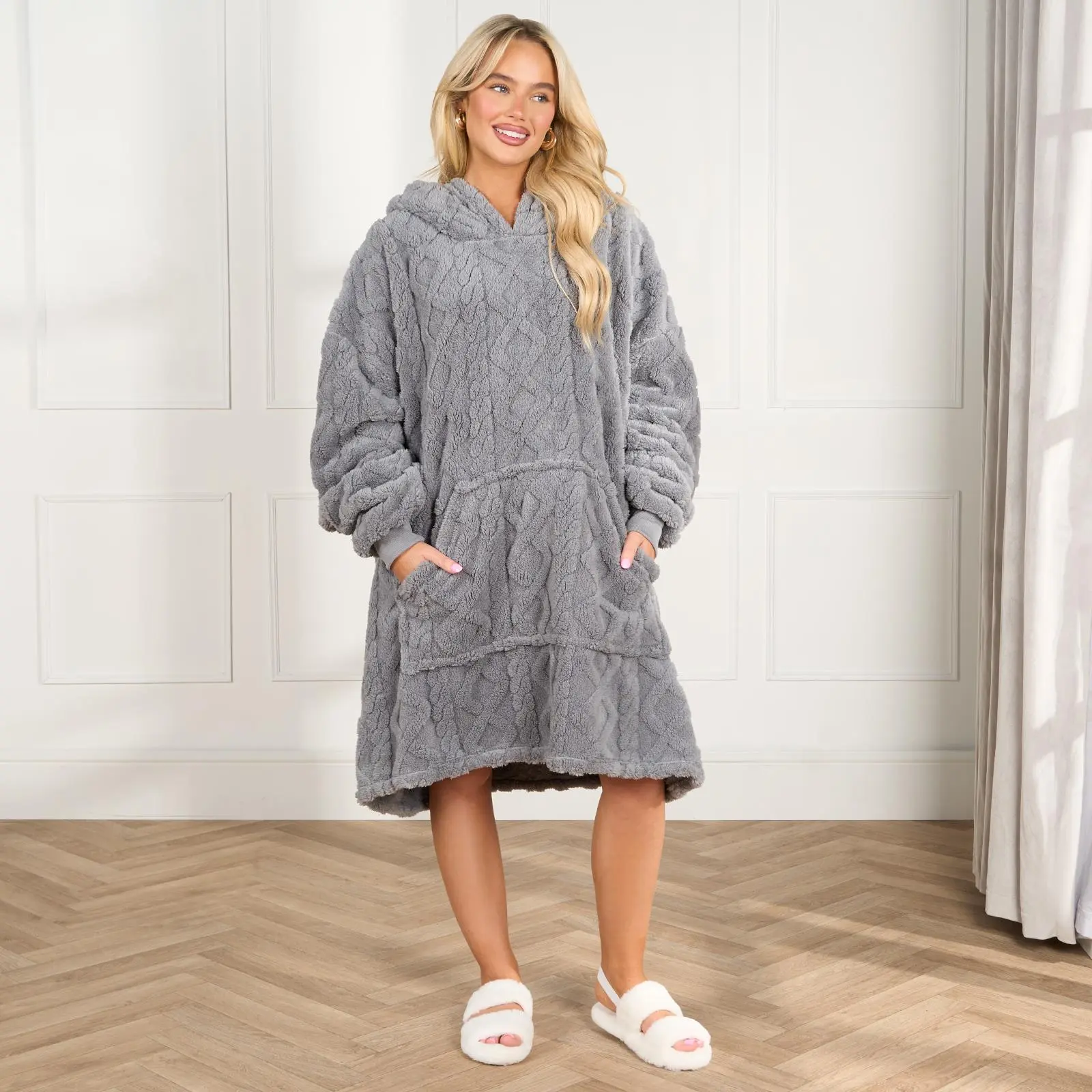 OHS Soft Thick Filled Cable Knit Fleece Oversized Womenswear Hoodie Blanket