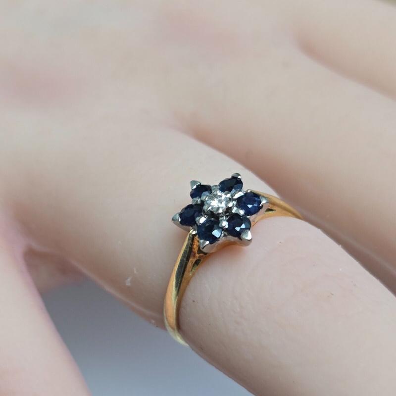 18ct Yellow Gold Ring Blue Sapphire and Diamonds Stones UK Ring Size J 1