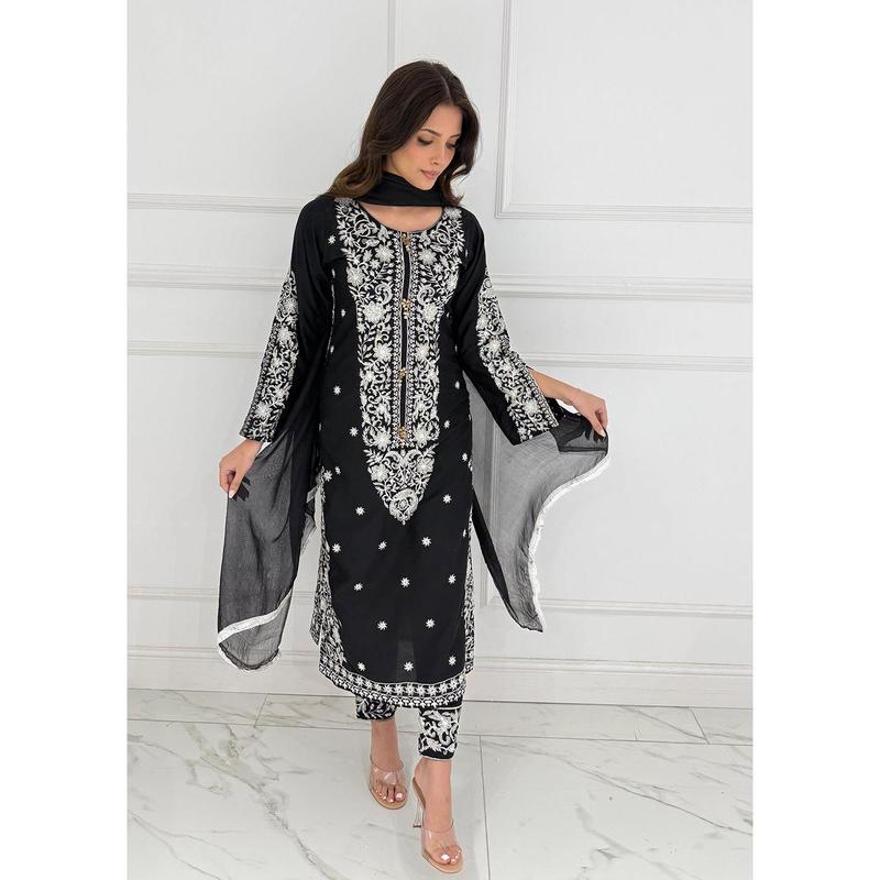 HK271 Jabeen - Black Linen Oufit 2