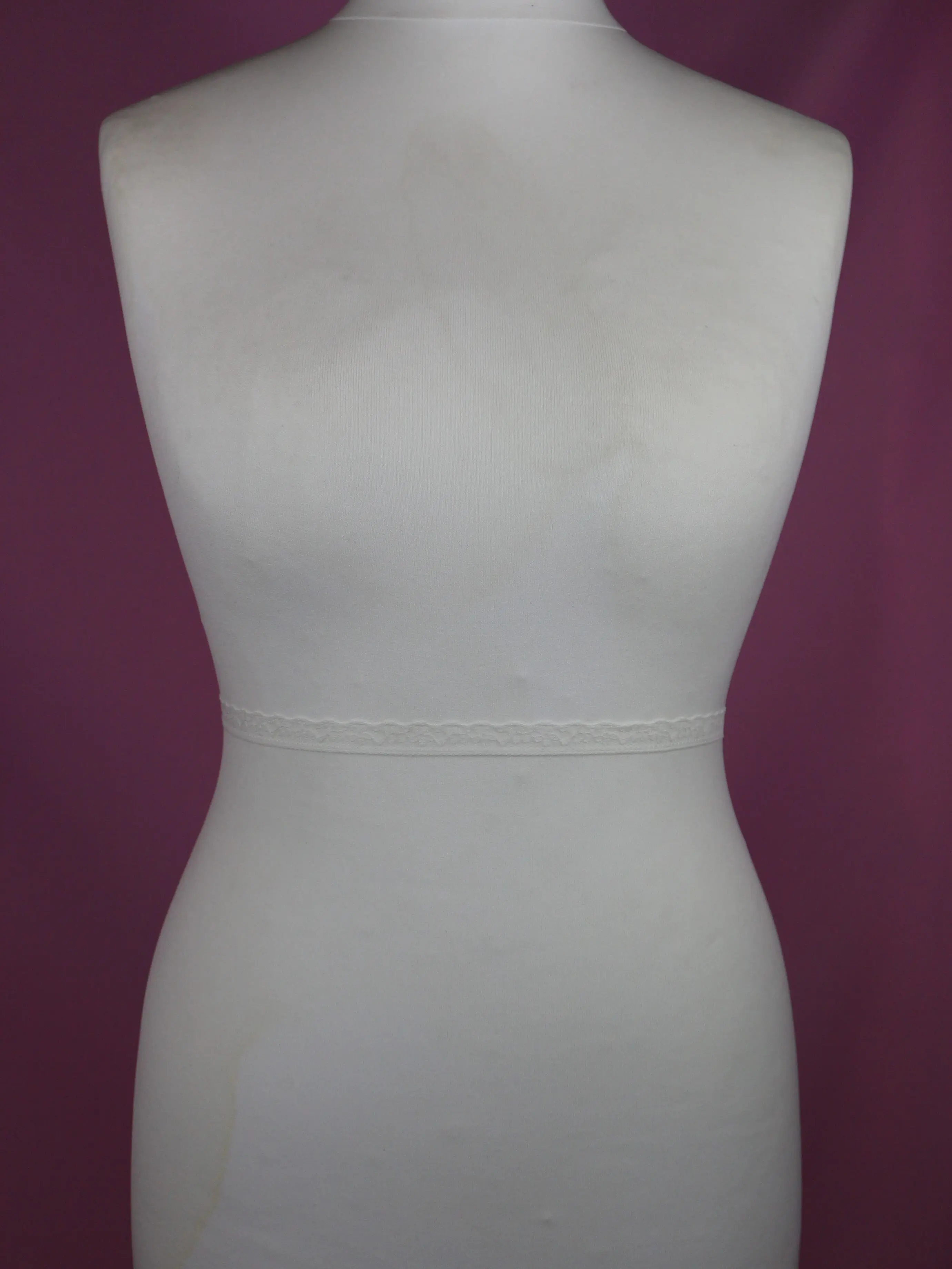 Ivory Lace Trim - Birch