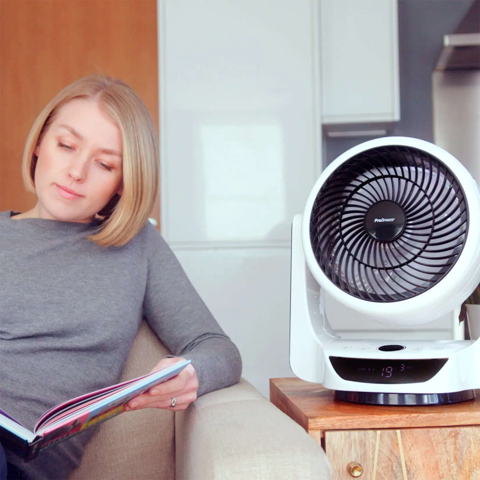 Pro Breeze 10” DC Air Circulator Fan with Automatic Oscillation & Remote Control