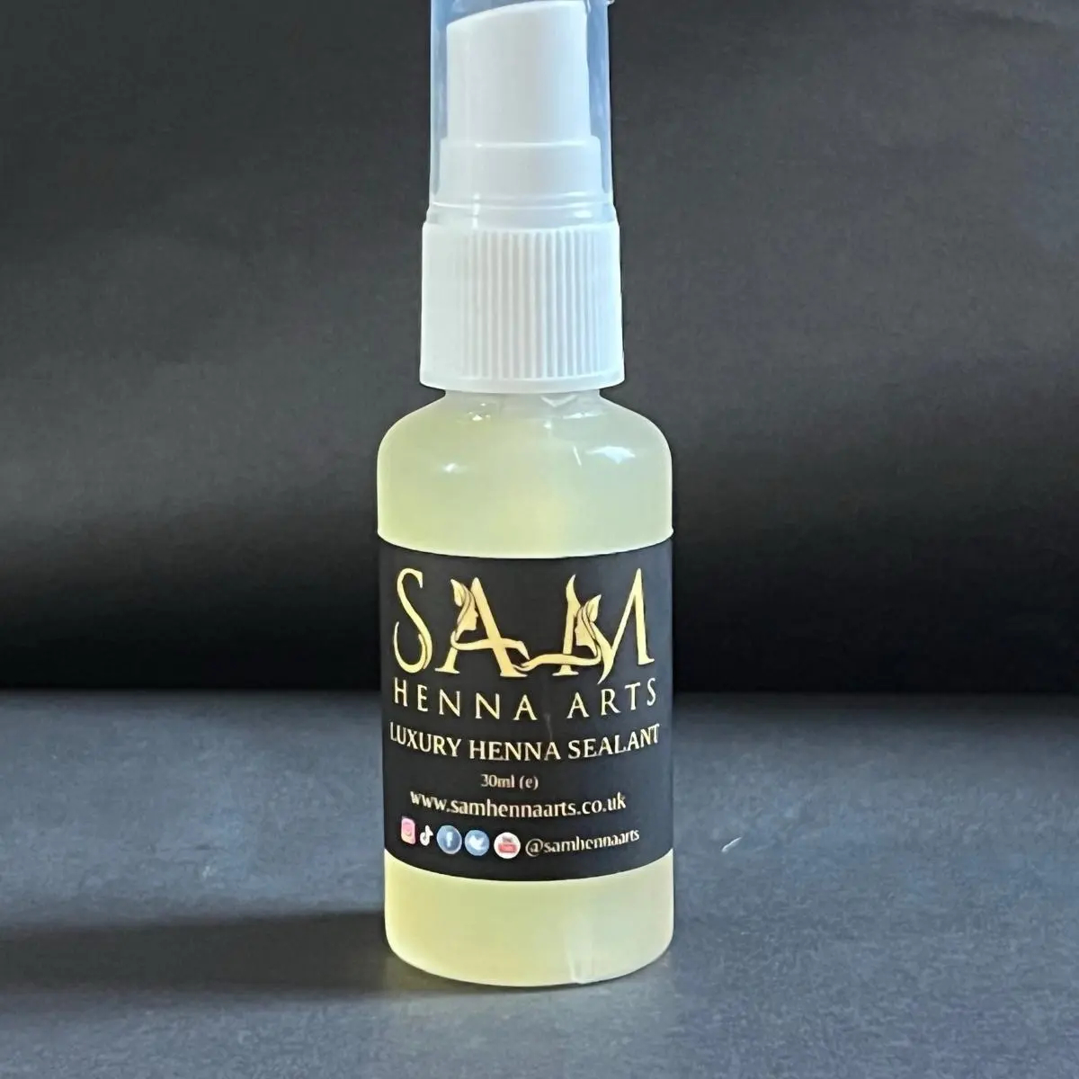 Lemon sealant spray for henna, henna aftercare spray.
