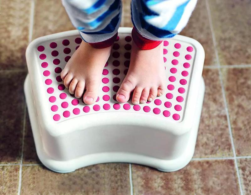 CHILDRENS STEP STOOL ANTI SLIP GRIP TOILET POTTY TRAINING KIDS BATHROOM STRONG 6