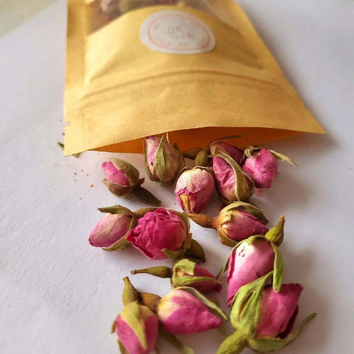 Natural Whole Rosebuds | Treats for Rabbits