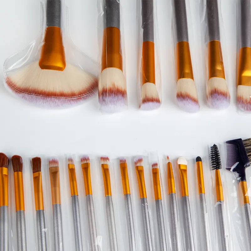 24 piece Make up Brushes Set with Pouch, Makeup Brushes with soft Bristles and Comfortable Grip Brushes Pouch for Travel, Gift For girls Large make  brushes,eyelash brush glitz and glam  brush makeup set 24 makeup  bundle set portable  makeup brush beauty 2