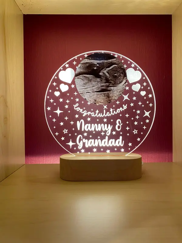 Baby announcement photo light stand - baby arrival - pregnancy announcement - gift for grandparents - gift for parents - light up present 0