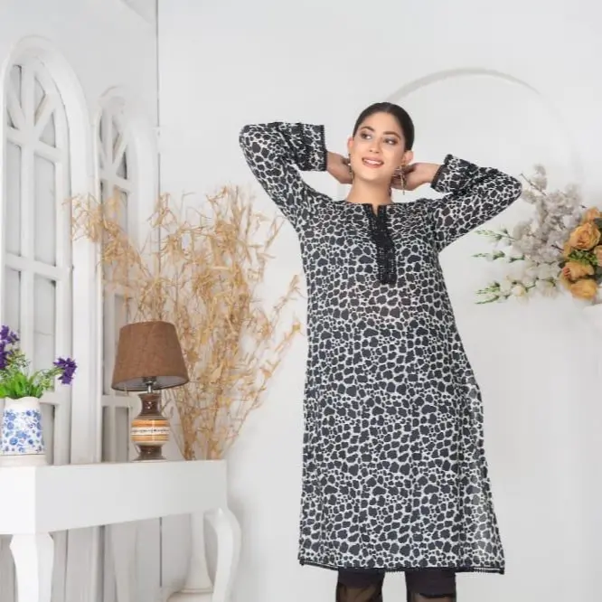 Menaal’s Tiger Print Law kurta 2